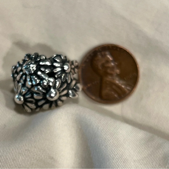 James Avery Retired Flower Mound Dome Ring .925 Sterling Silver Size 5 - Picture 10 of 15